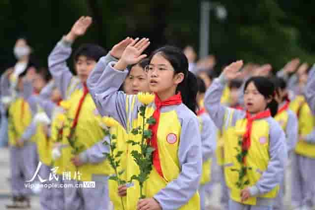 祭奠革命先烈 传承红色基因