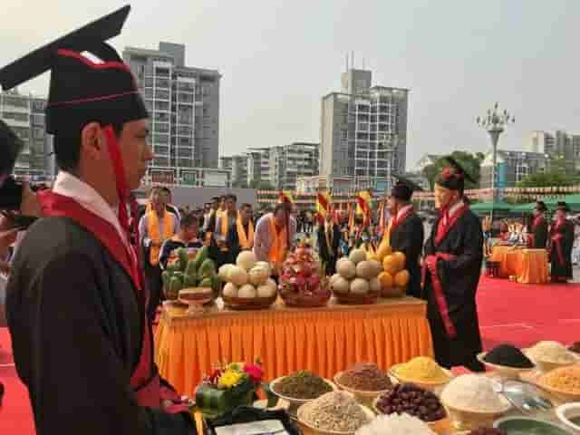 清明节，无论穷富，这5种食物别忘了吃，寓意五谷丰登、平安顺遂