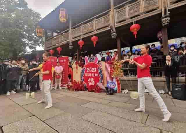 福兔呈祥 福满乾坤｜福建省杂技团2023新春公益宣传、演出及杂技艺术普及活动