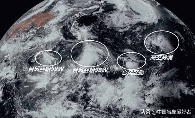 四台风胚胎打麻将，太平洋已被填满！分析：台风开始活跃南方警惕