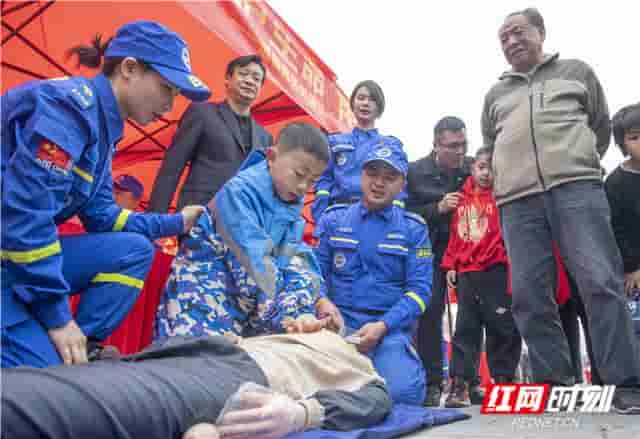 组图丨湖南道县：学雷锋 在行动