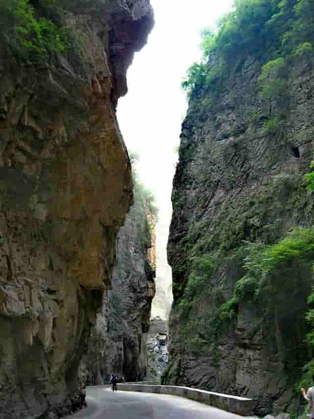 盘点一下南太行8条最“惊险刺激”的免费徒步(自驾)穿越路线