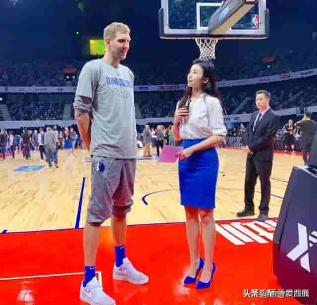 NBA华人主播张曼源