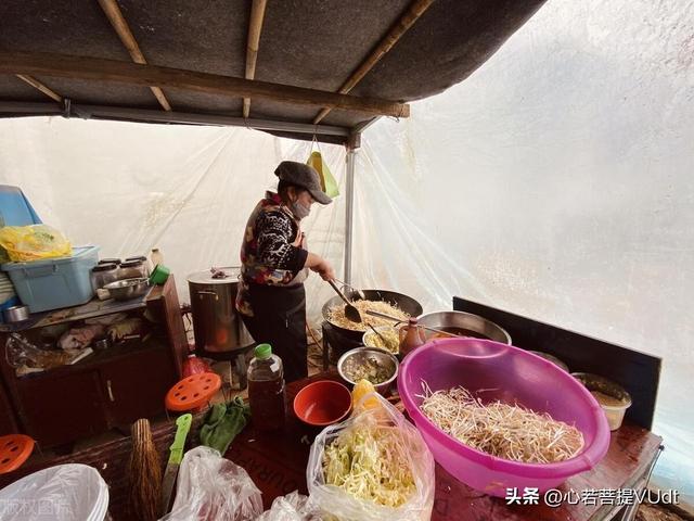 阿梅在姨侄女的工地上做了半年的饭，国庆节回来了，她再也不去了