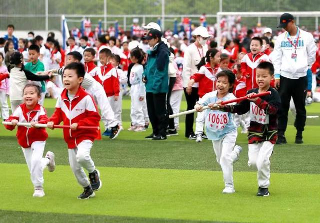 “我运动、我健康、我挑战、我精彩”西城区育民小学体育月运动会举办