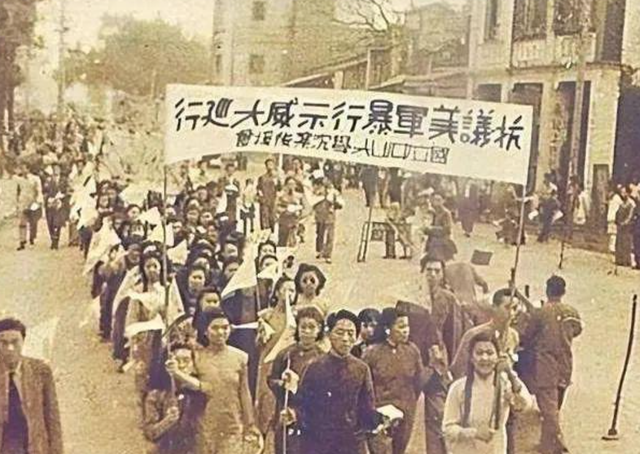 1946年解放战争，本质上绝不是“内战”，中国差点成了“乌克兰”