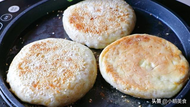 麻酱烧饼这样做太香了，外酥里软、层层飘香，吃一次就念念不忘