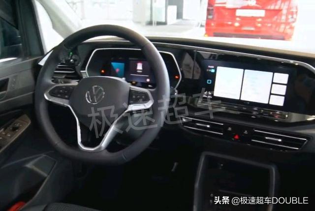 2023版大众开迪实拍，侧滑门+1.5T，质感满满，立柱尾灯更帅气