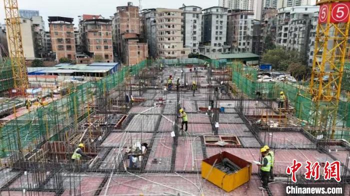 （新春走基层）广西南宁城中村改造回建住宅加快建设 安置户新年盼新居