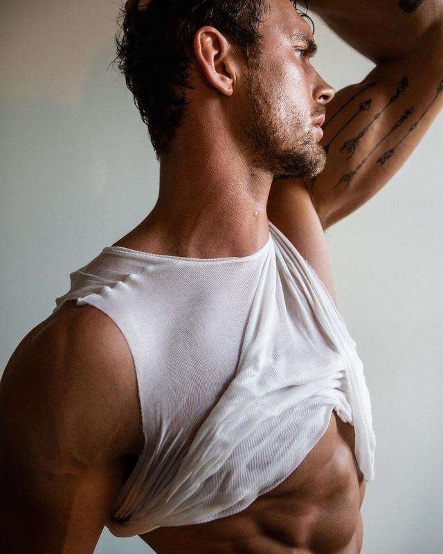 天菜男模Christian Hogue，金发碧眼，倒三角，八块肌，谁不可以