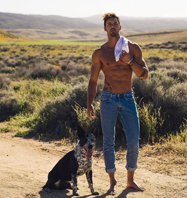 天菜男模Christian Hogue，金发碧眼，倒三角，八块肌，谁不可以