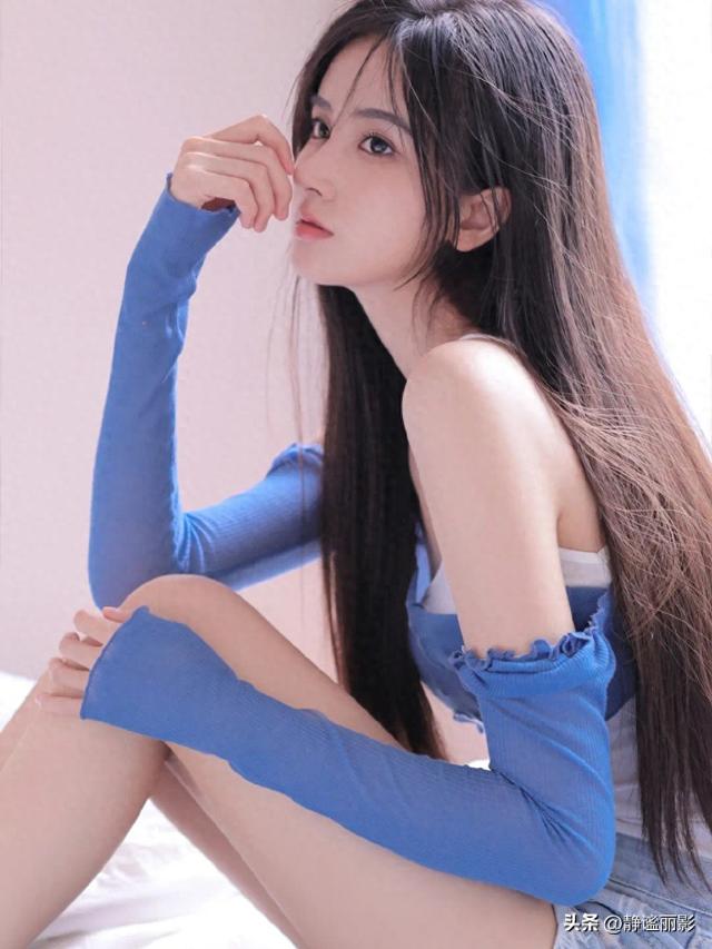 【蓝衫魅惑】黑直长发美女露肩写真，超美私房照集锦