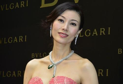 珠宝配美女——盛世美颜的八十年代香港小姐