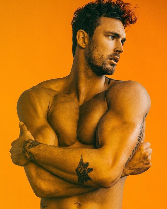 天菜男模Christian Hogue，金发碧眼，倒三角，八块肌，谁不可以