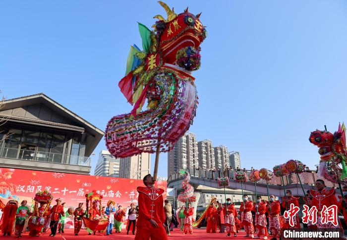 （新春走基层）武汉汉阳高龙：千年非遗闹新春 绘就文化新传承