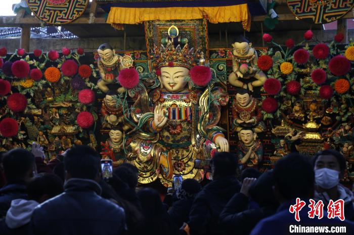 （新春见闻）塔尔寺酥油花开元宵夜