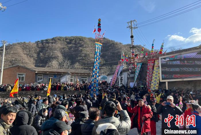 （新春见闻）京西幡旗摇 红火闹元宵