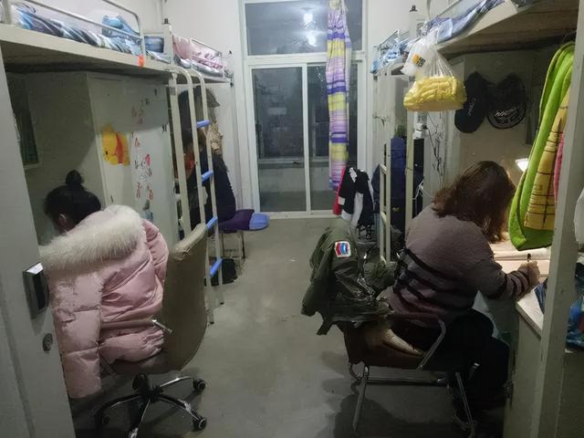 2019年，江苏一饭店女老板抄铁棍暴打闺女被刑拘：她30岁还没嫁人