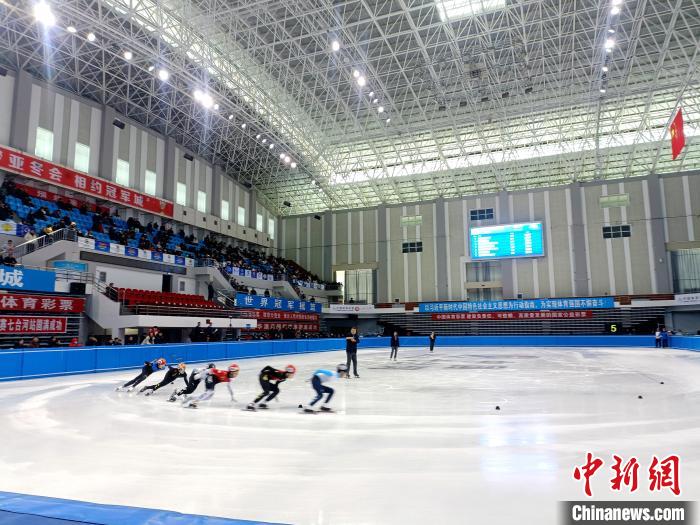 600余运动员七台河竞技短道速滑