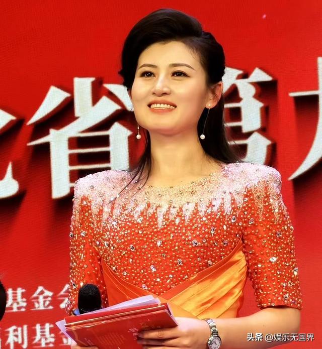 河北电视台12位美女主持人，方琼姐姐温柔大方