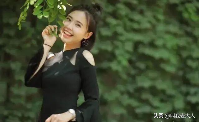 28岁央视前主持房琪大婚！她是如何从三本女孩到年入千万的网红？